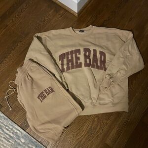 Like new THE BAR sweatshirt (XL) & sweatpants (L) in Chocolate Chip colorway